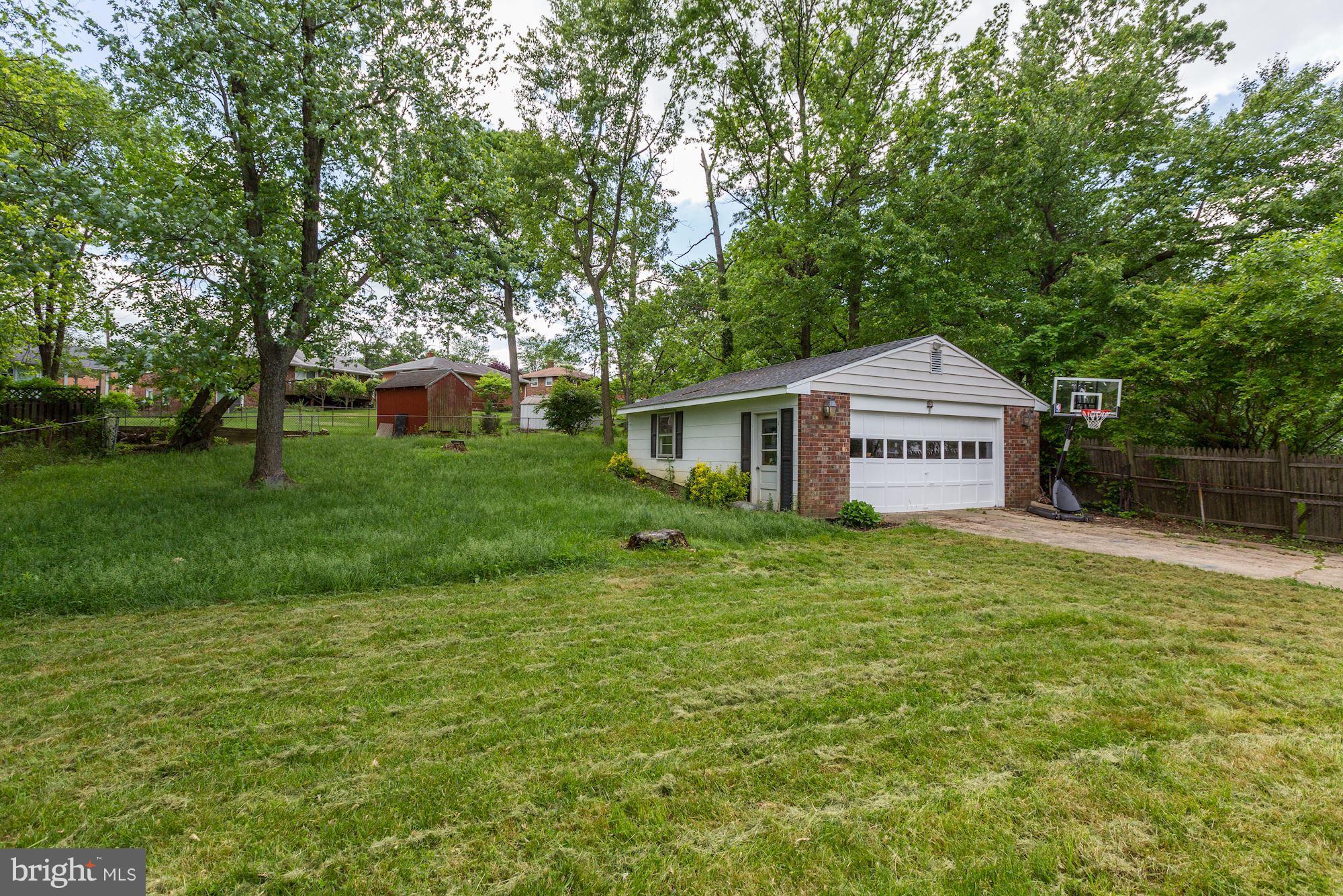 CALVERTON - Residential