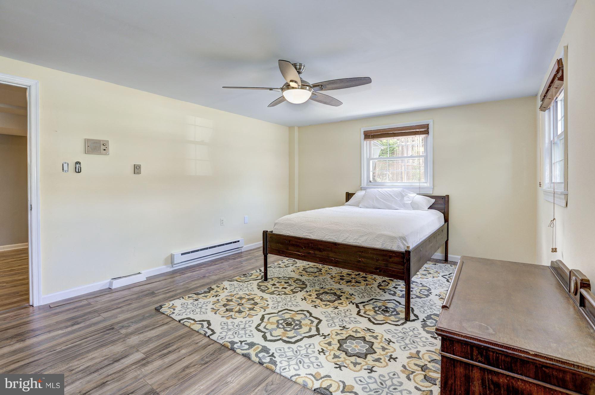 CALVERTON - Residential