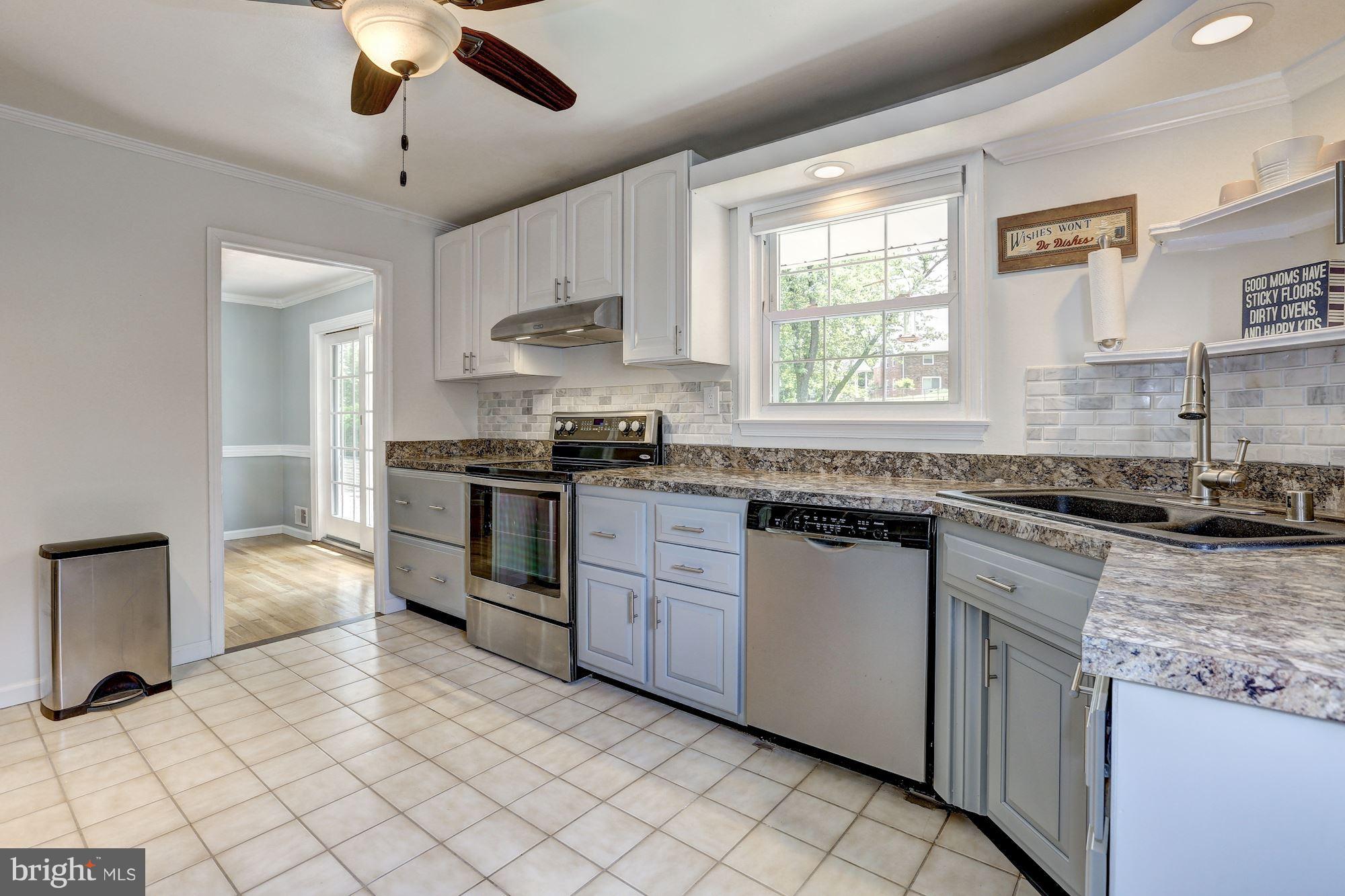 CALVERTON - Residential