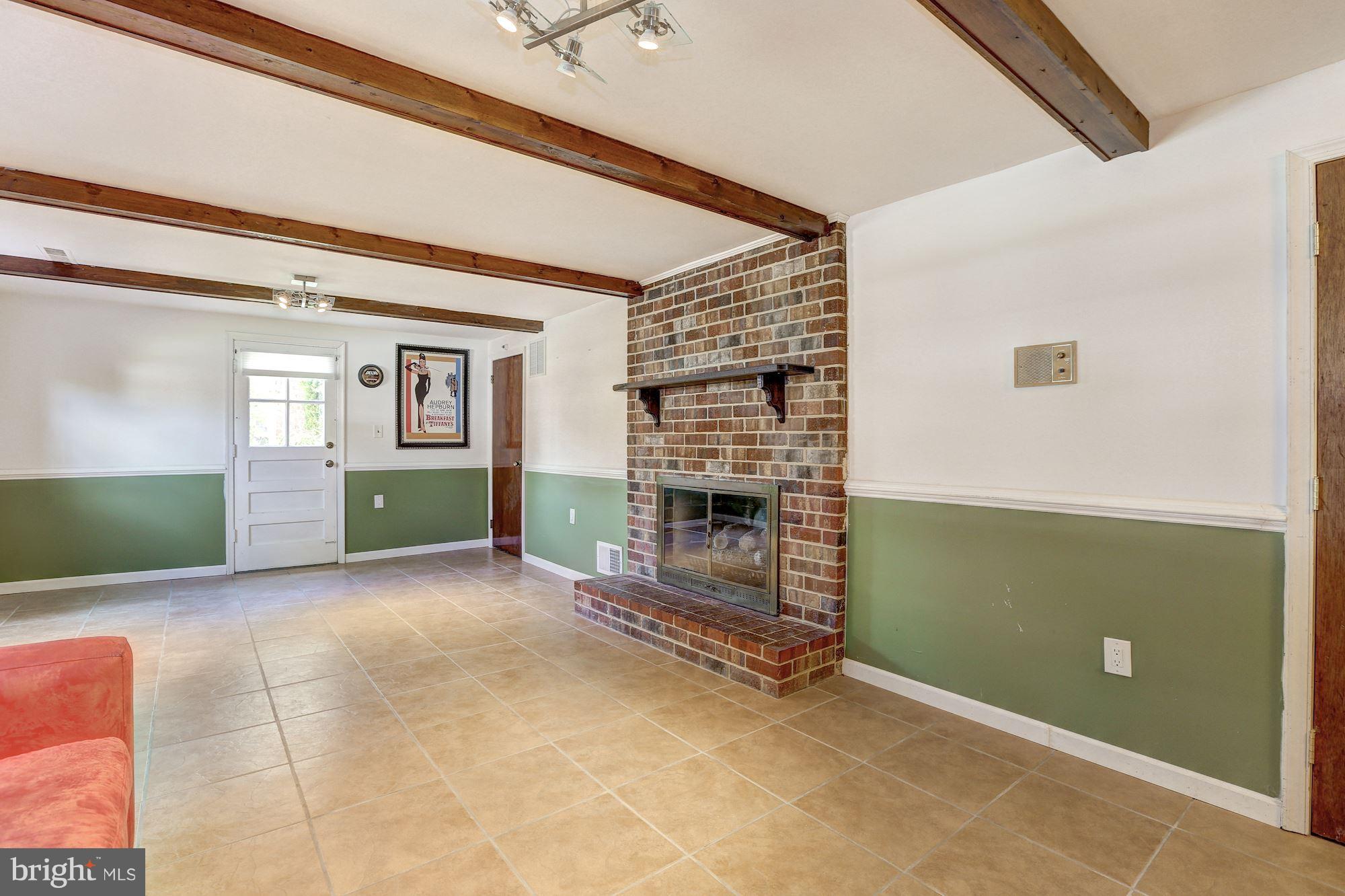 CALVERTON - Residential