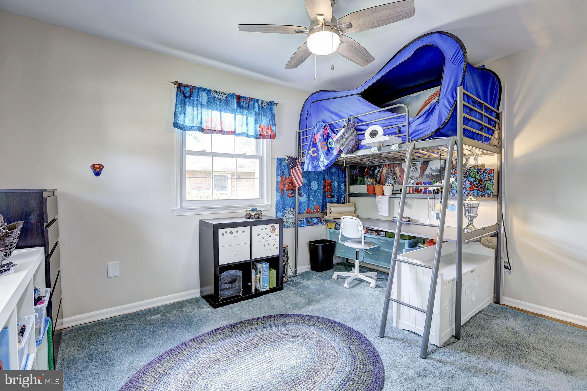 CALVERTON - Residential