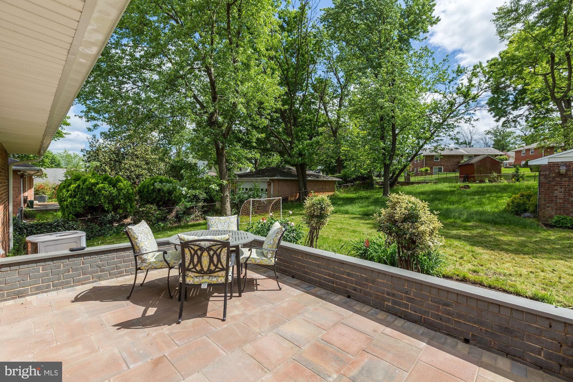 CALVERTON - Residential