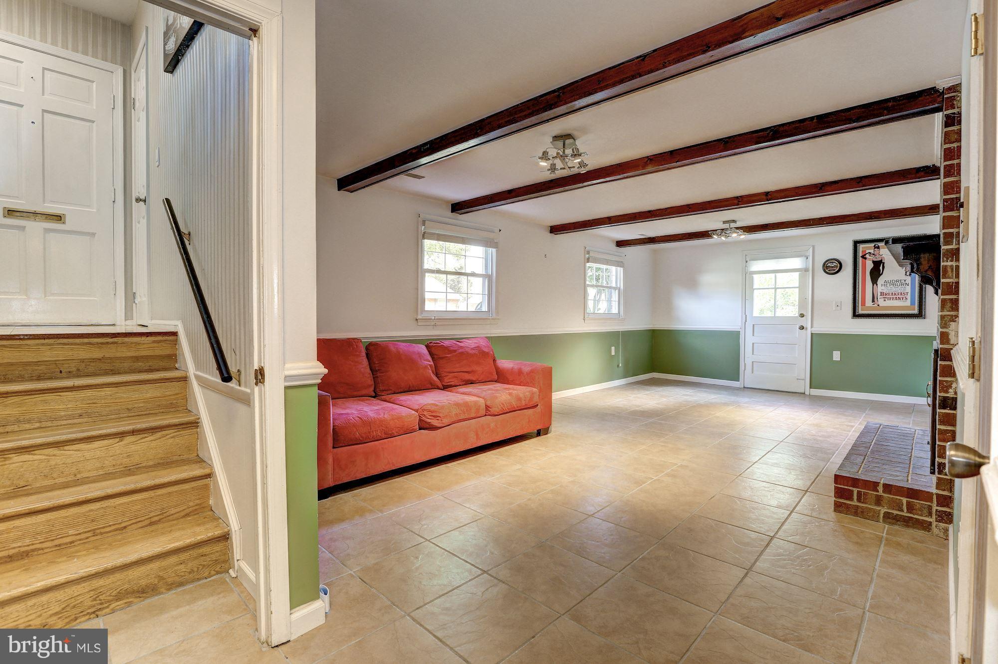 CALVERTON - Residential