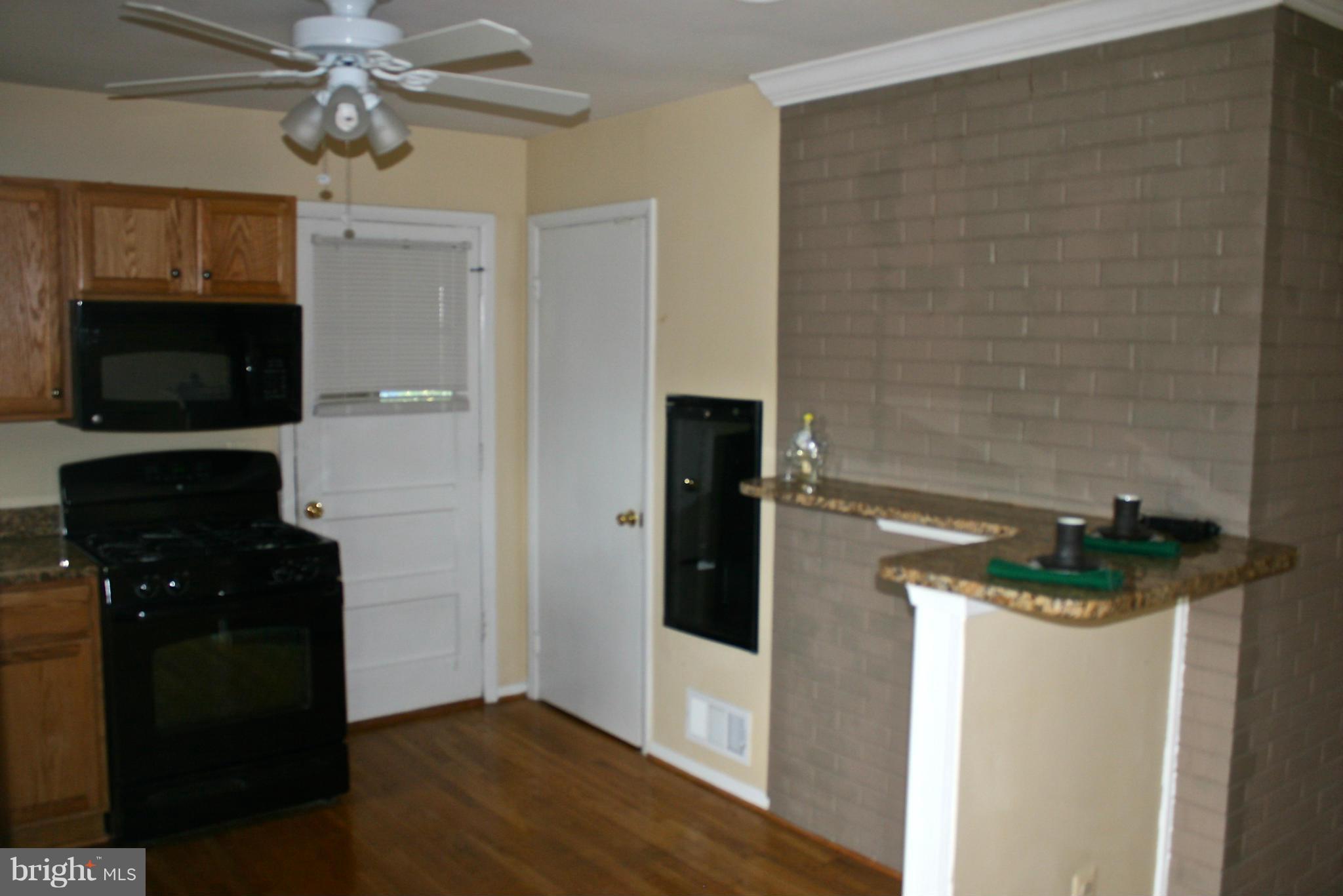 WEST SPRINGFIELD - Residential Lease
