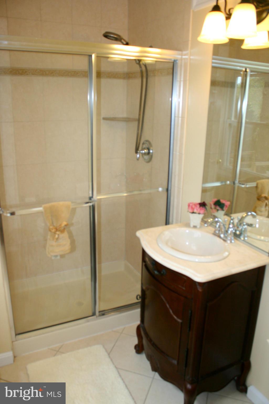 WEST SPRINGFIELD - Residential Lease