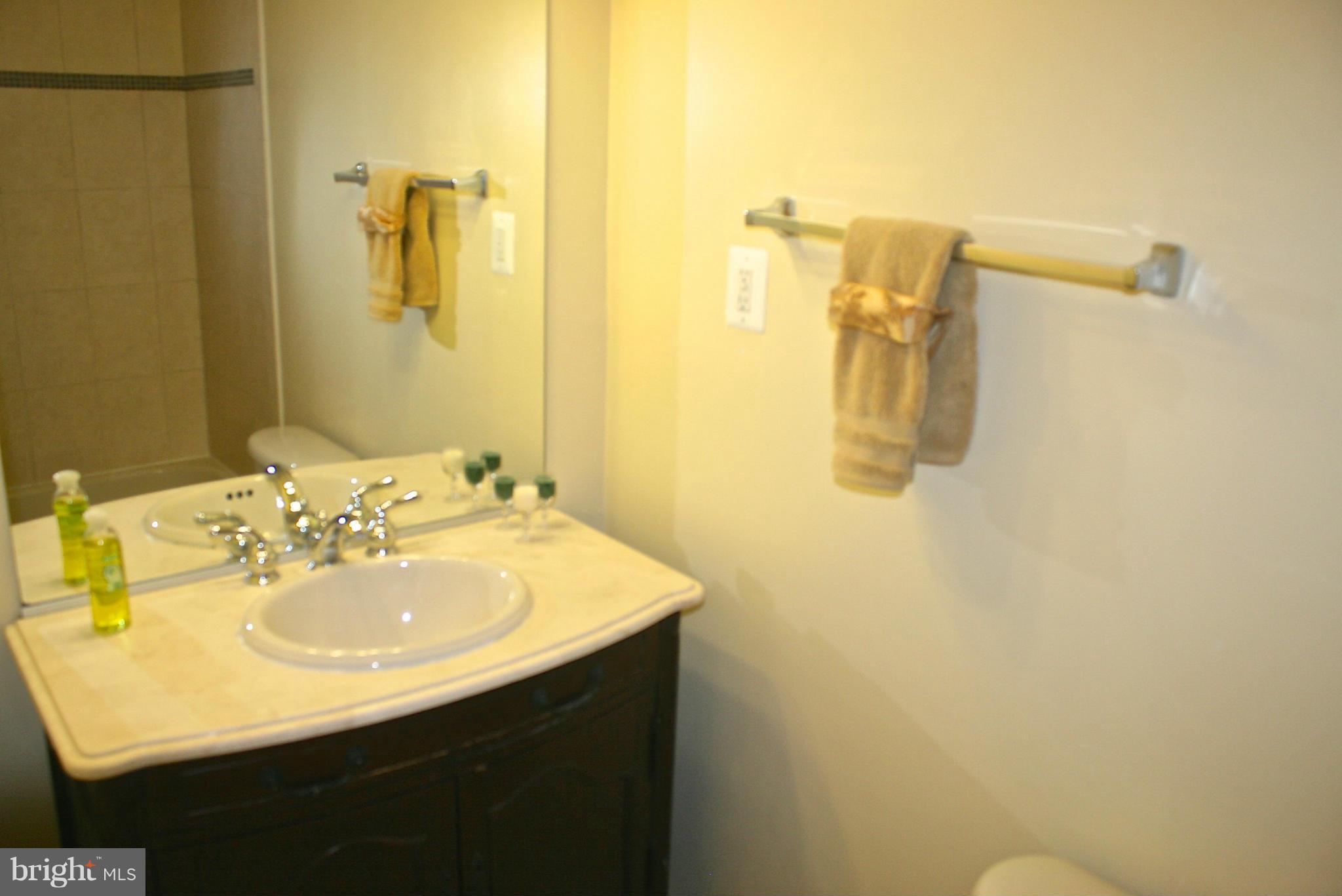 WEST SPRINGFIELD - Residential Lease