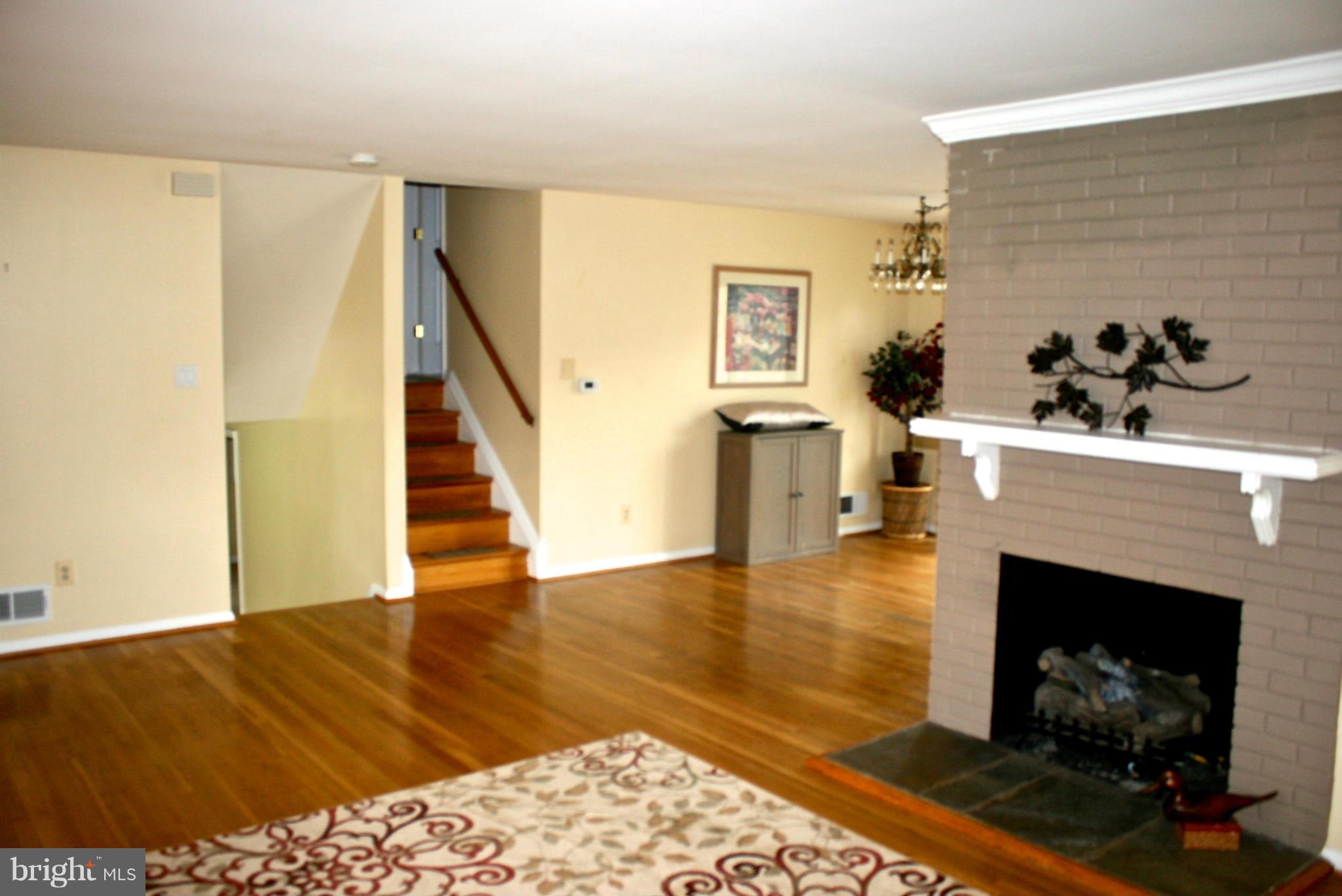 WEST SPRINGFIELD - Residential Lease