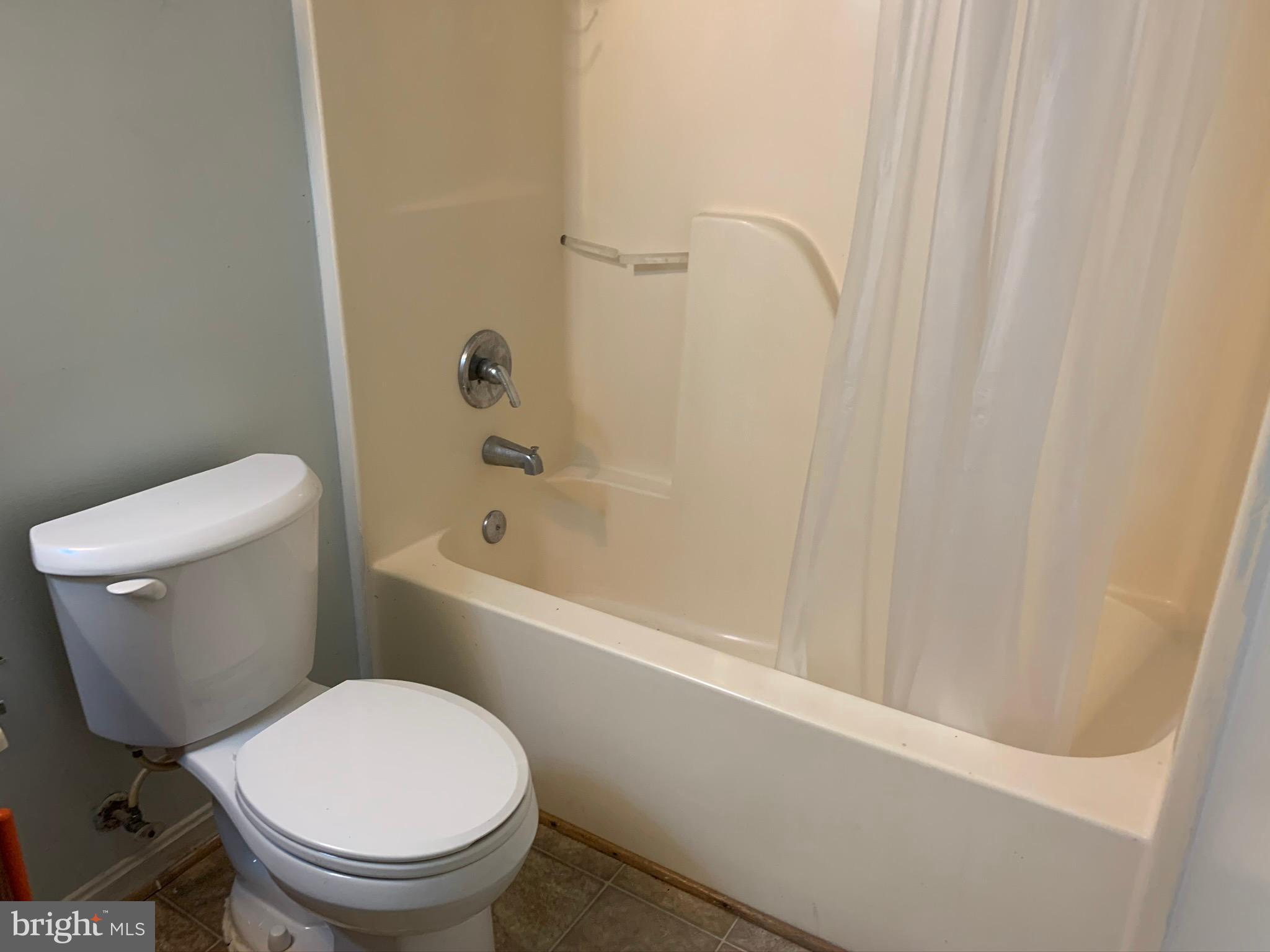 CHILLUM HILLS - Residential Lease