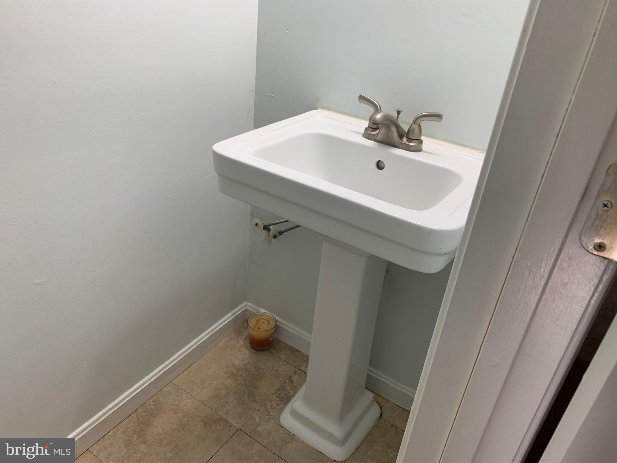 CHILLUM HILLS - Residential Lease