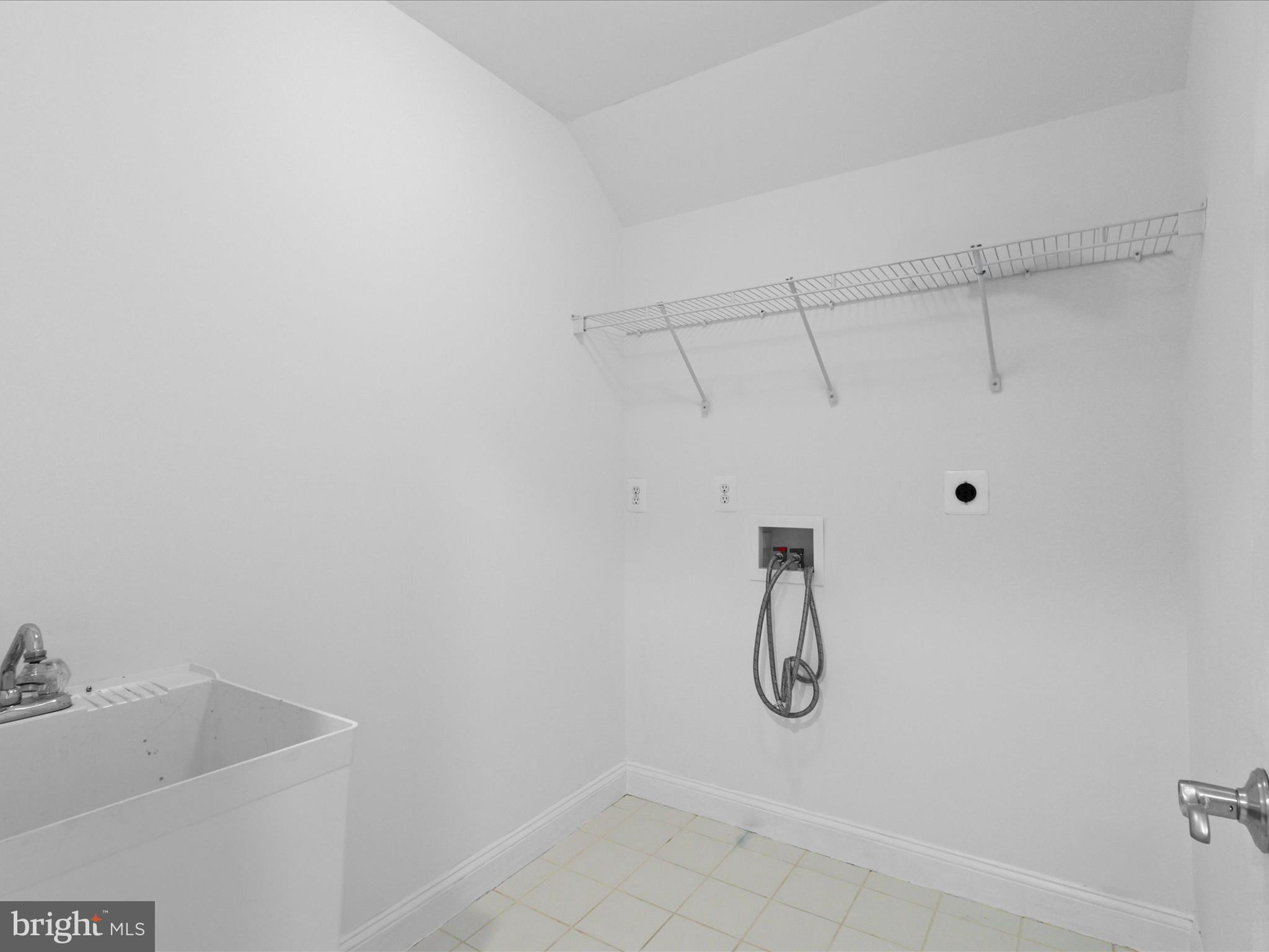 VICTORY LAKES - Residential