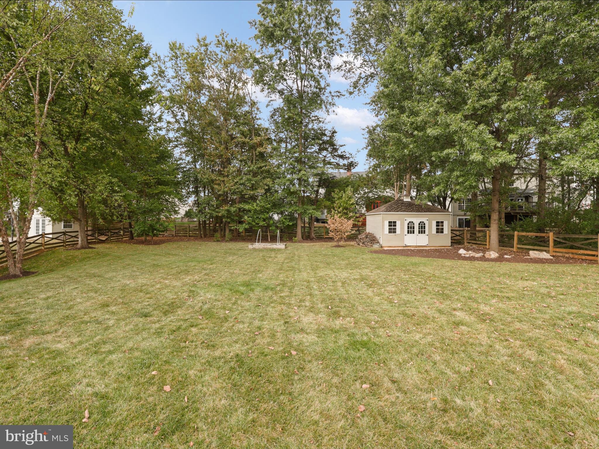 VICTORY LAKES - Residential