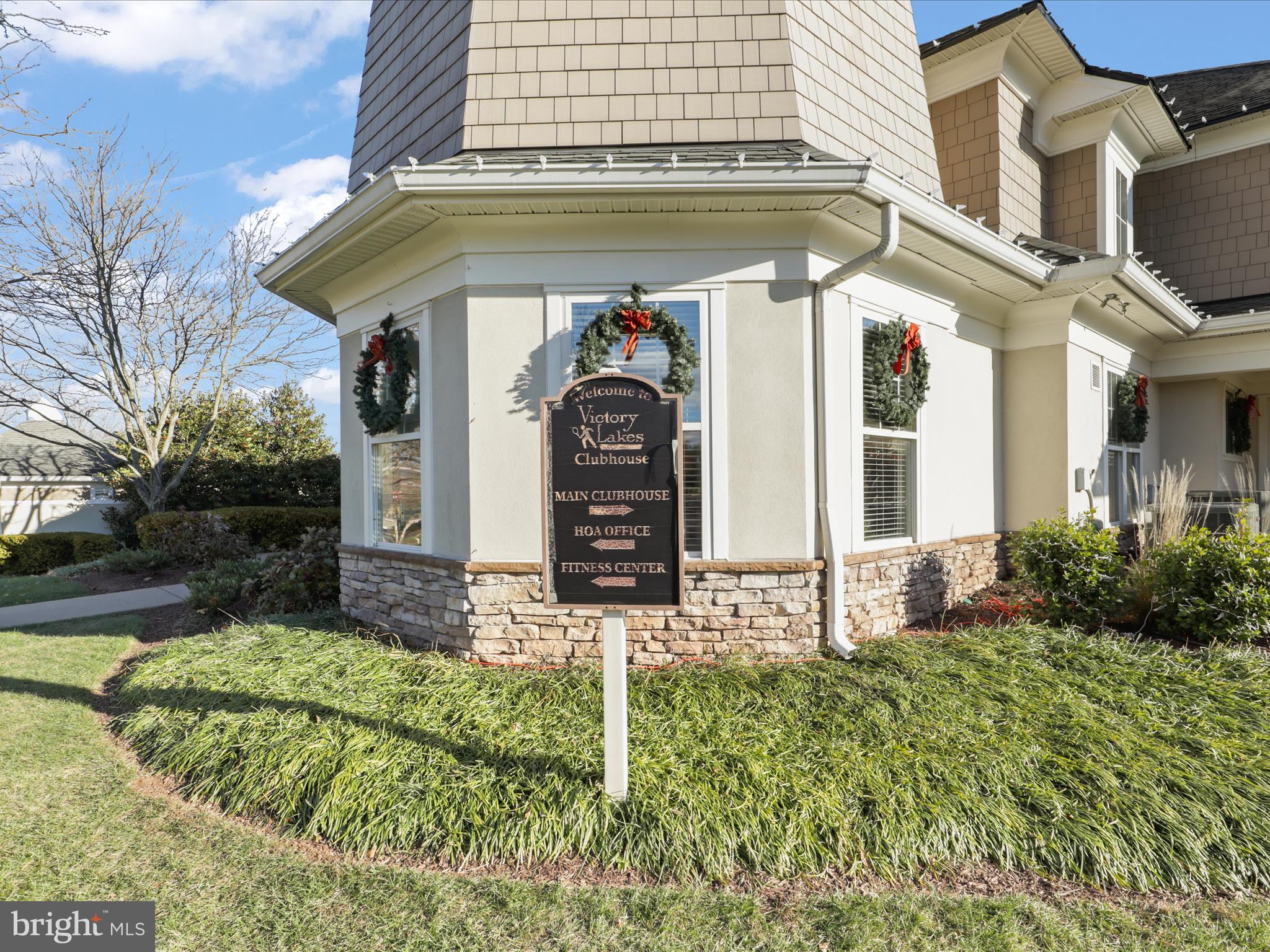 VICTORY LAKES - Residential