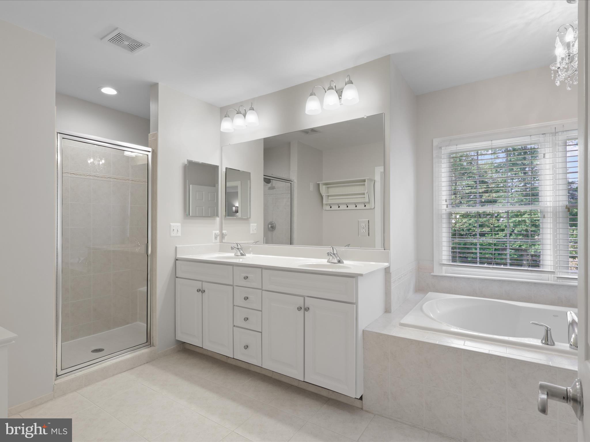 VICTORY LAKES - Residential