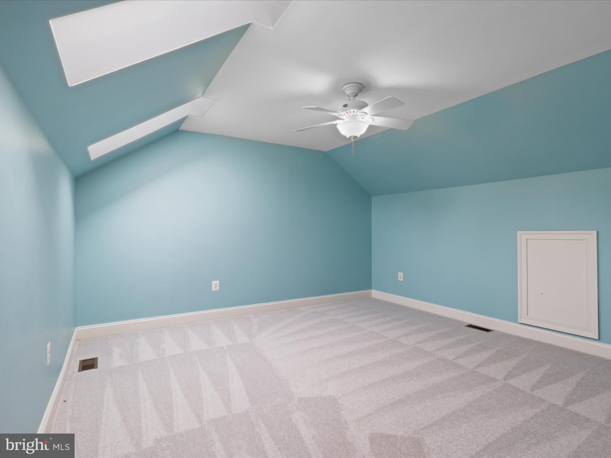 VICTORY LAKES - Residential