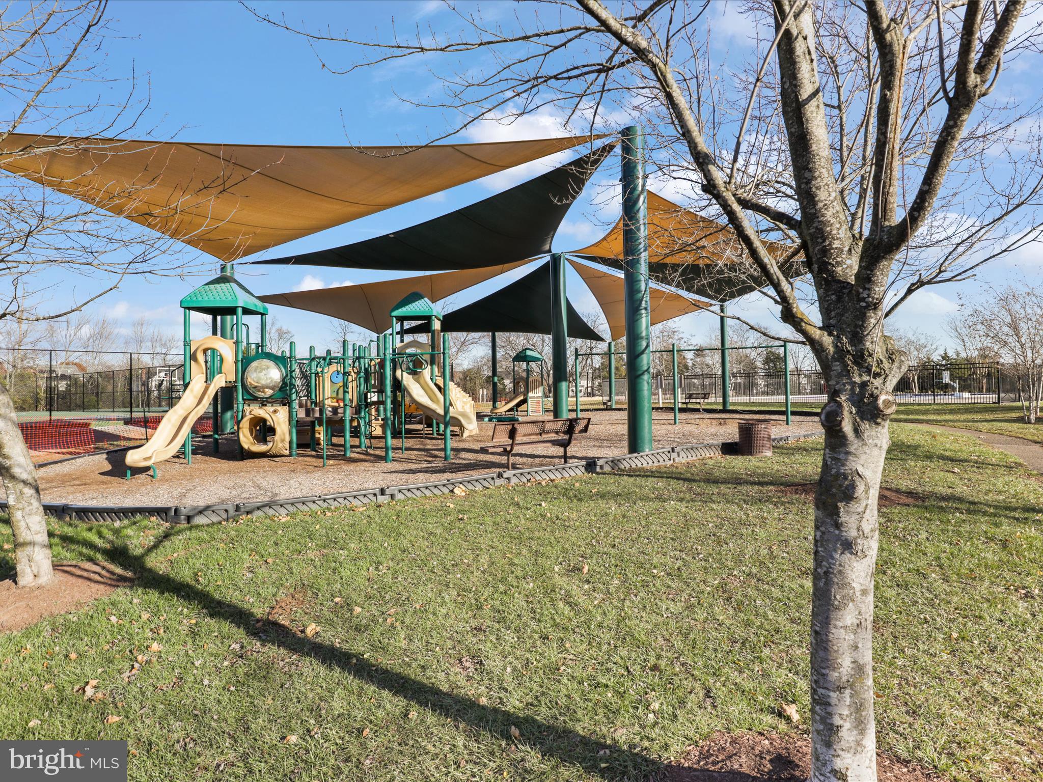 VICTORY LAKES - Residential