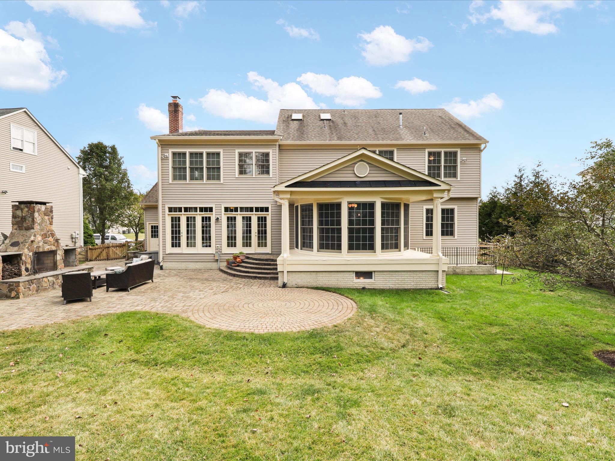 VICTORY LAKES - Residential