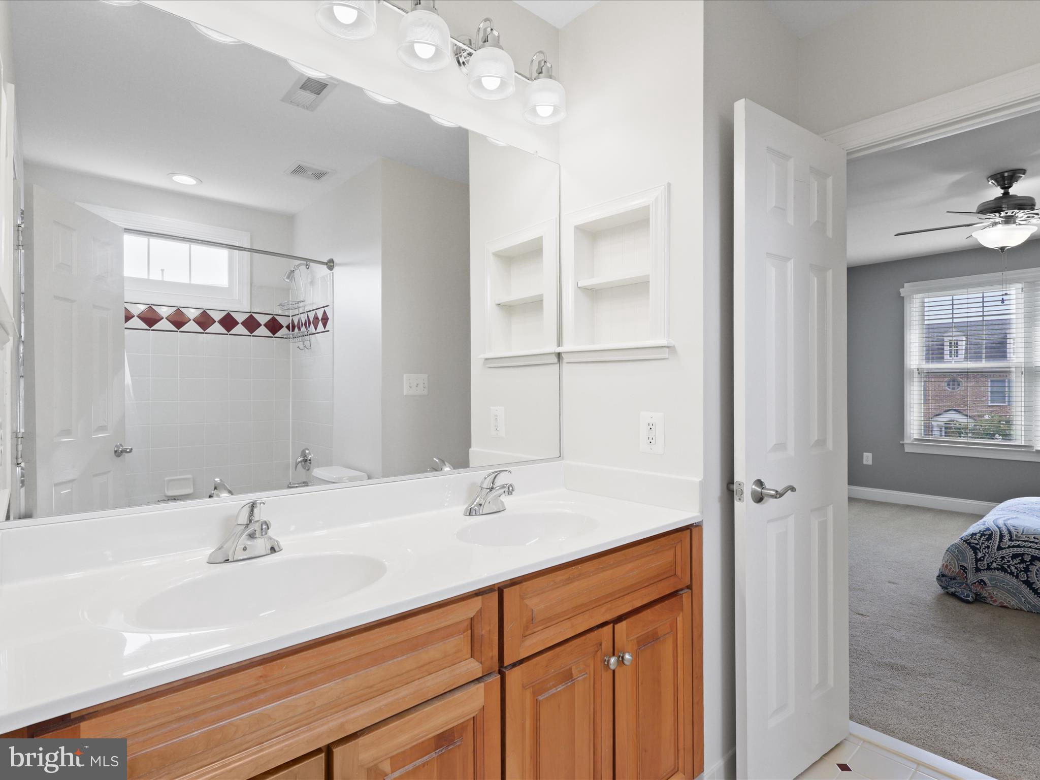 VICTORY LAKES - Residential