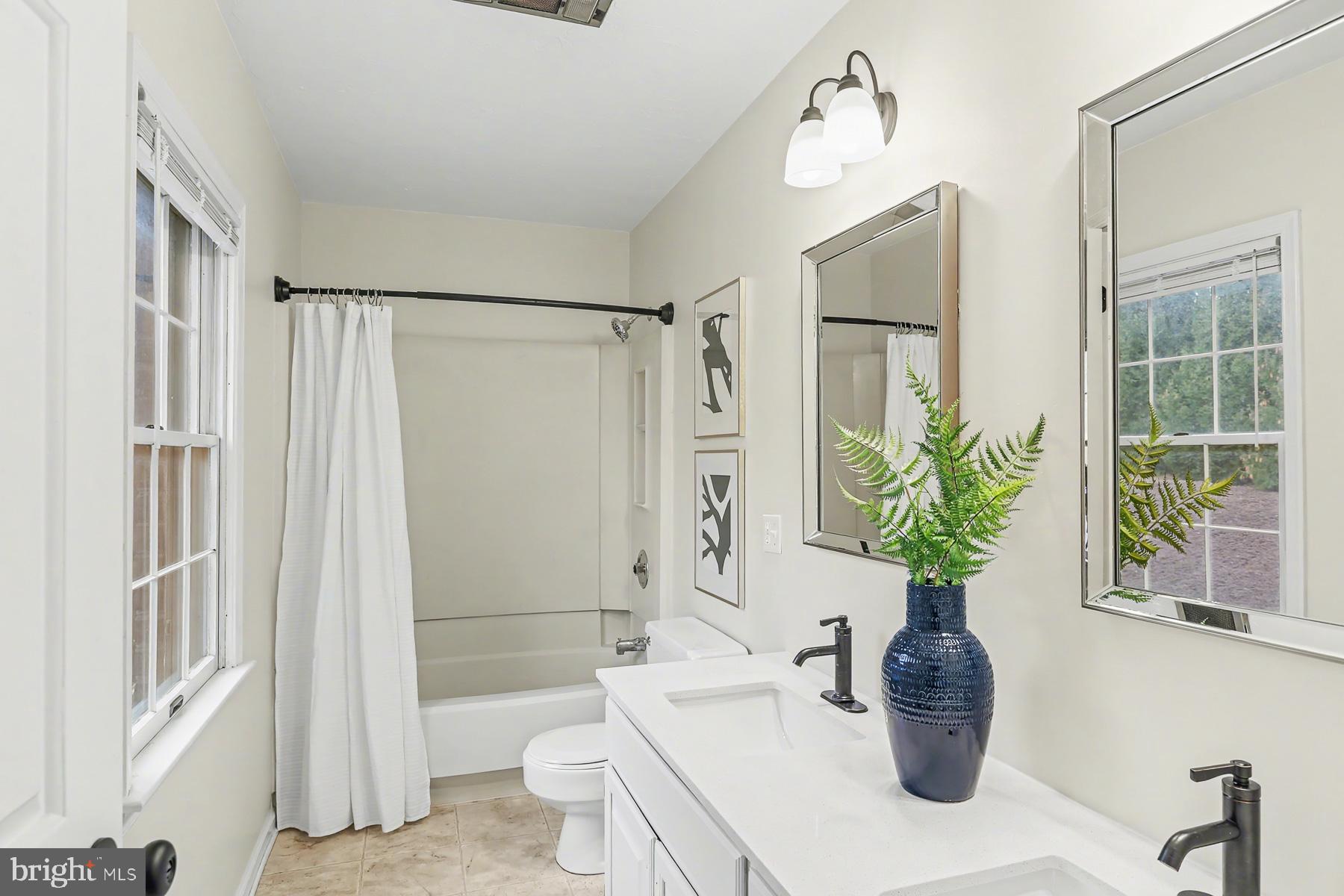 WYNTRE BROOKE CONDOS - Residential