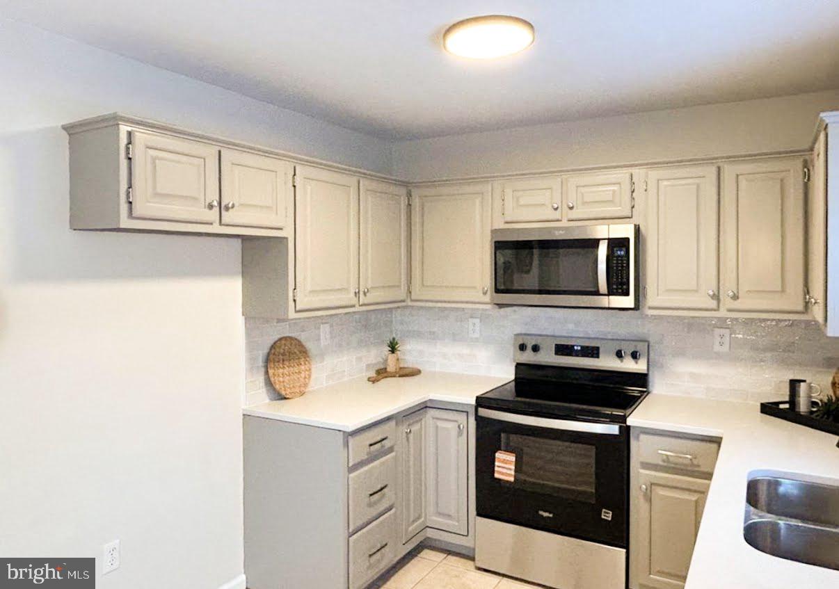 WYNTRE BROOKE CONDOS - Residential