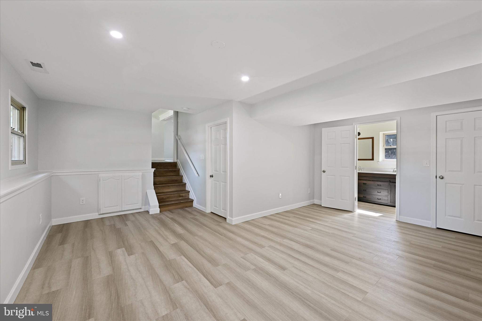 NEW CUT FARMS - Residential