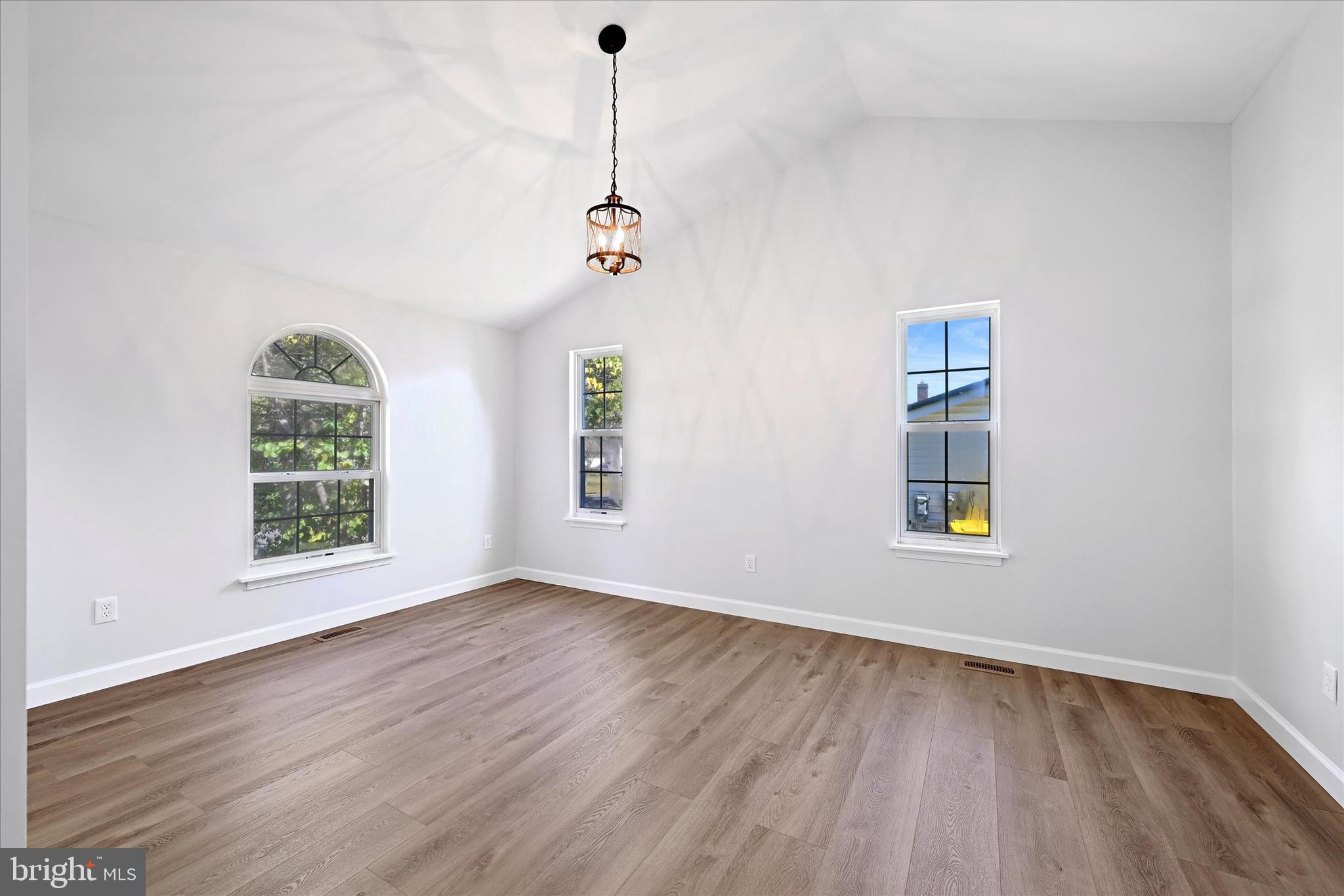 NEW CUT FARMS - Residential