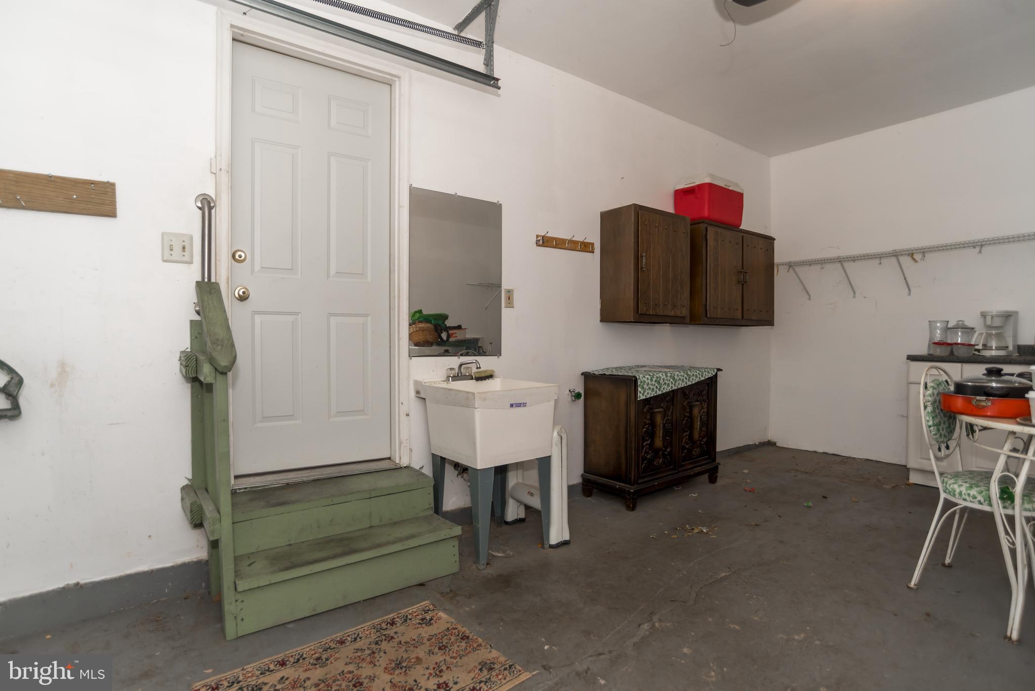 THE VILLAS AT REGE - Residential