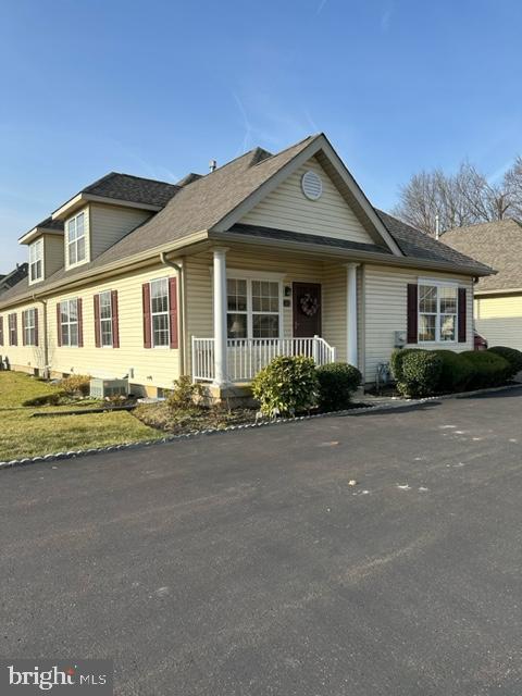 THE VILLAS AT REGE - Residential