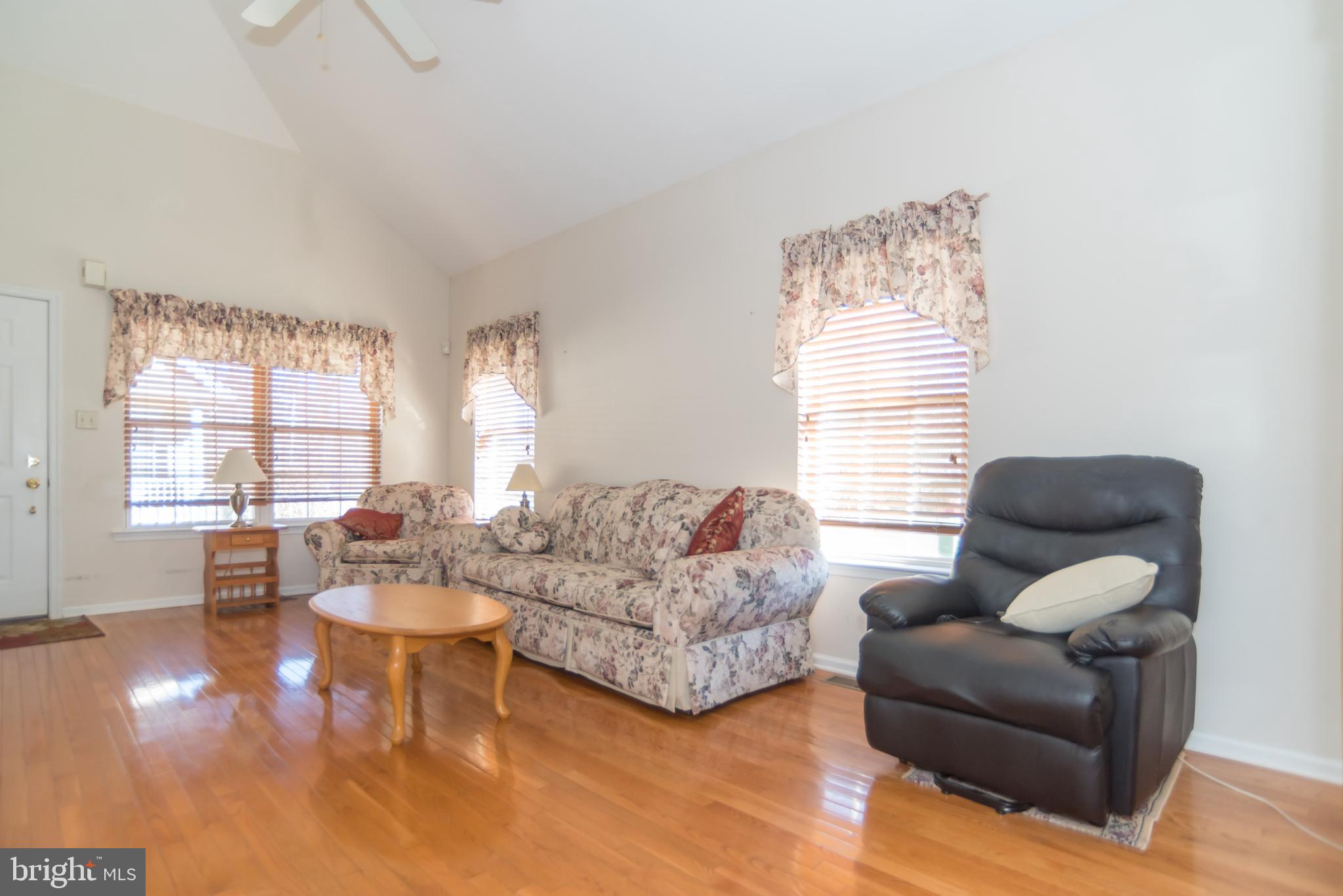 THE VILLAS AT REGE - Residential