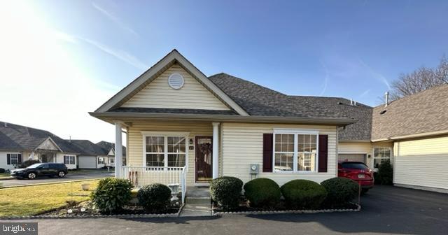 THE VILLAS AT REGE - Residential