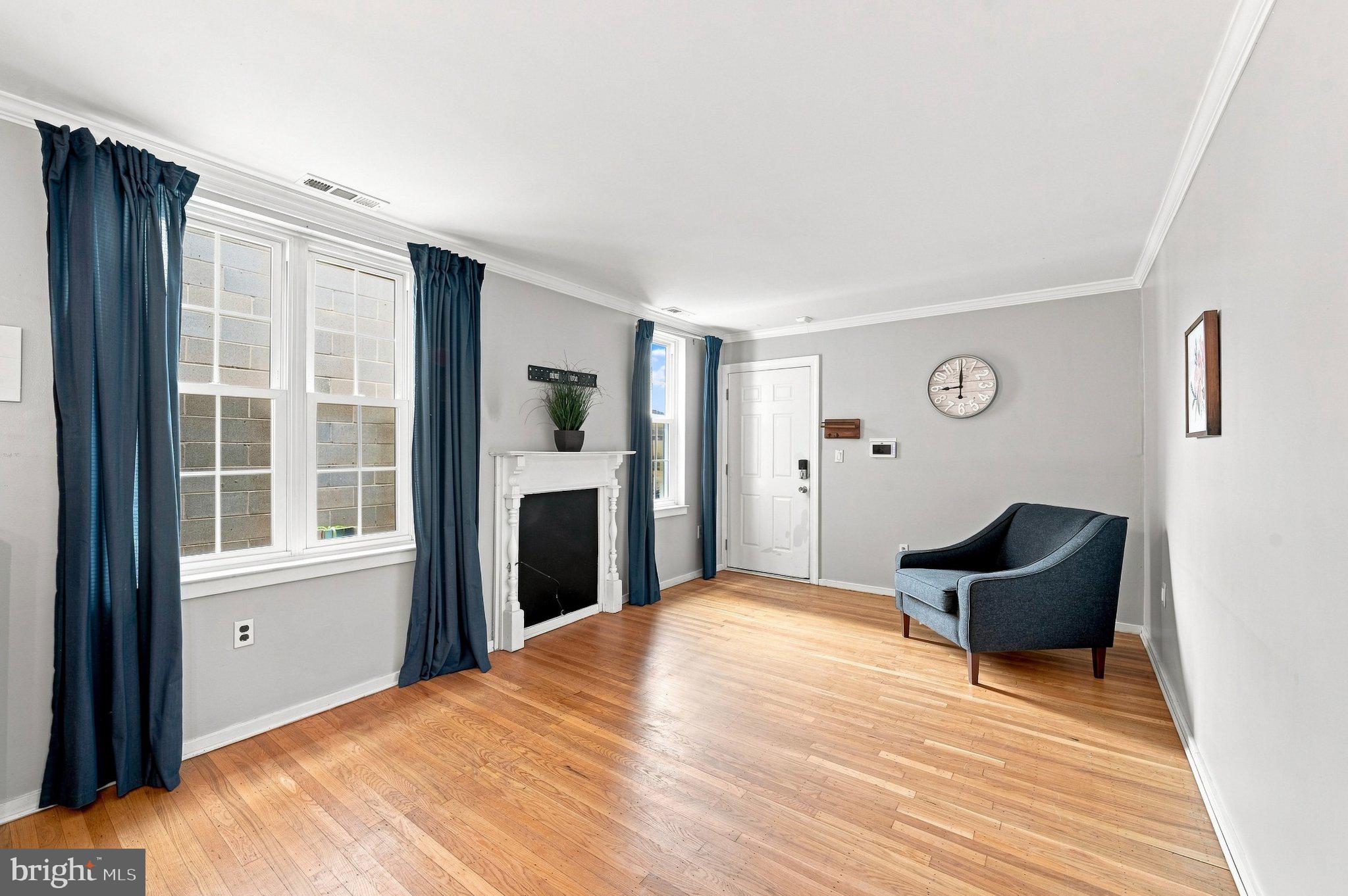 326 QUEEN STREET 3