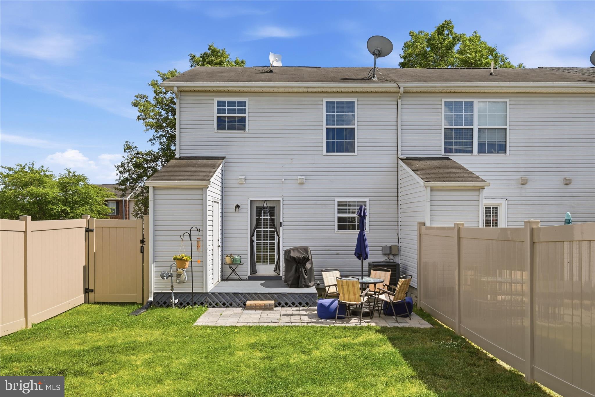 336 SURREY CLUB LANE