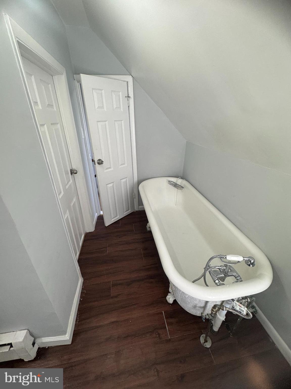 GWYNN OAK - Residential Lease