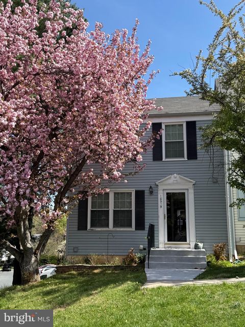 Photo of 10519 Bounty Cove Court, GAITHERSBURG, MD 20878 (MLS # MDMC2229926)