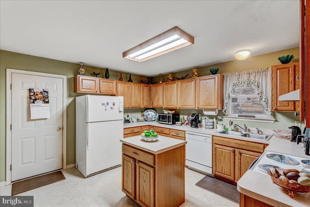 LAKE OF THE WOODS - Residential