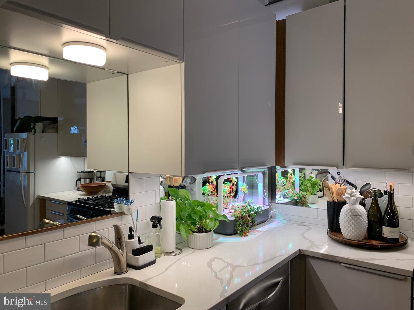 GRADUATE HOSPITAL - Residential Income