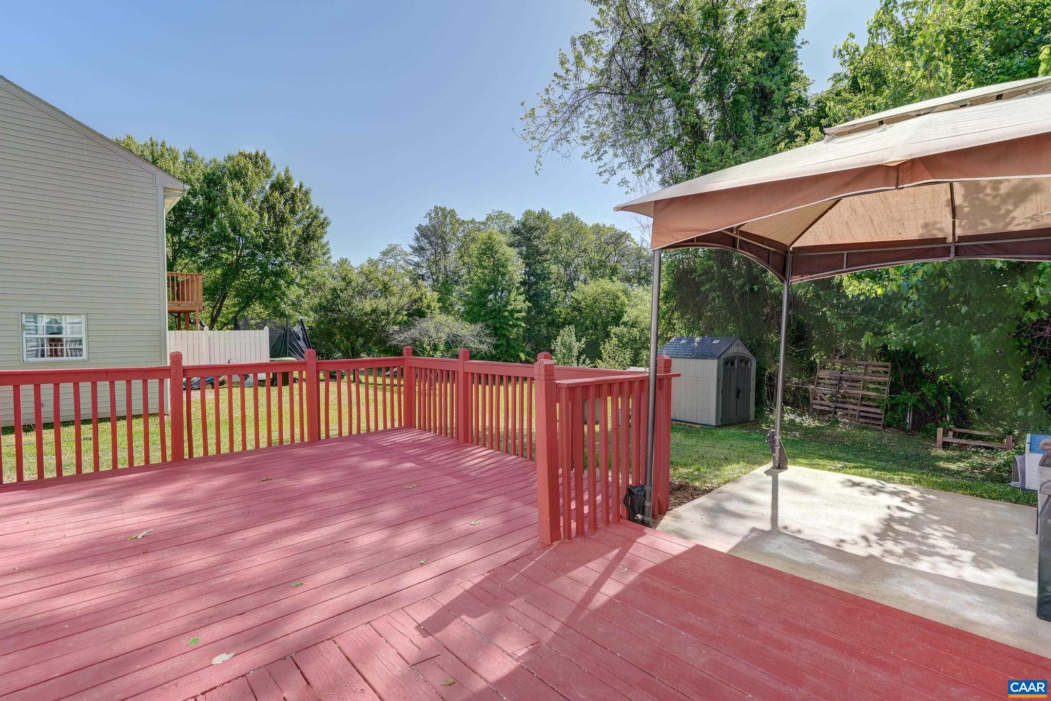 2117 COMMONWEALTH DR