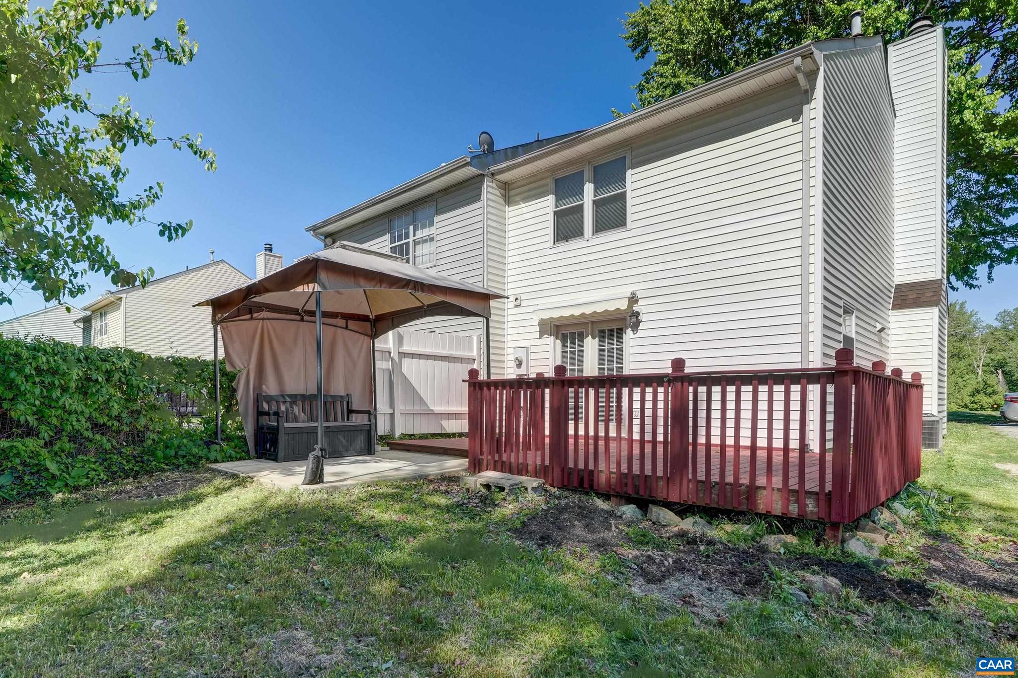 2117 COMMONWEALTH DR