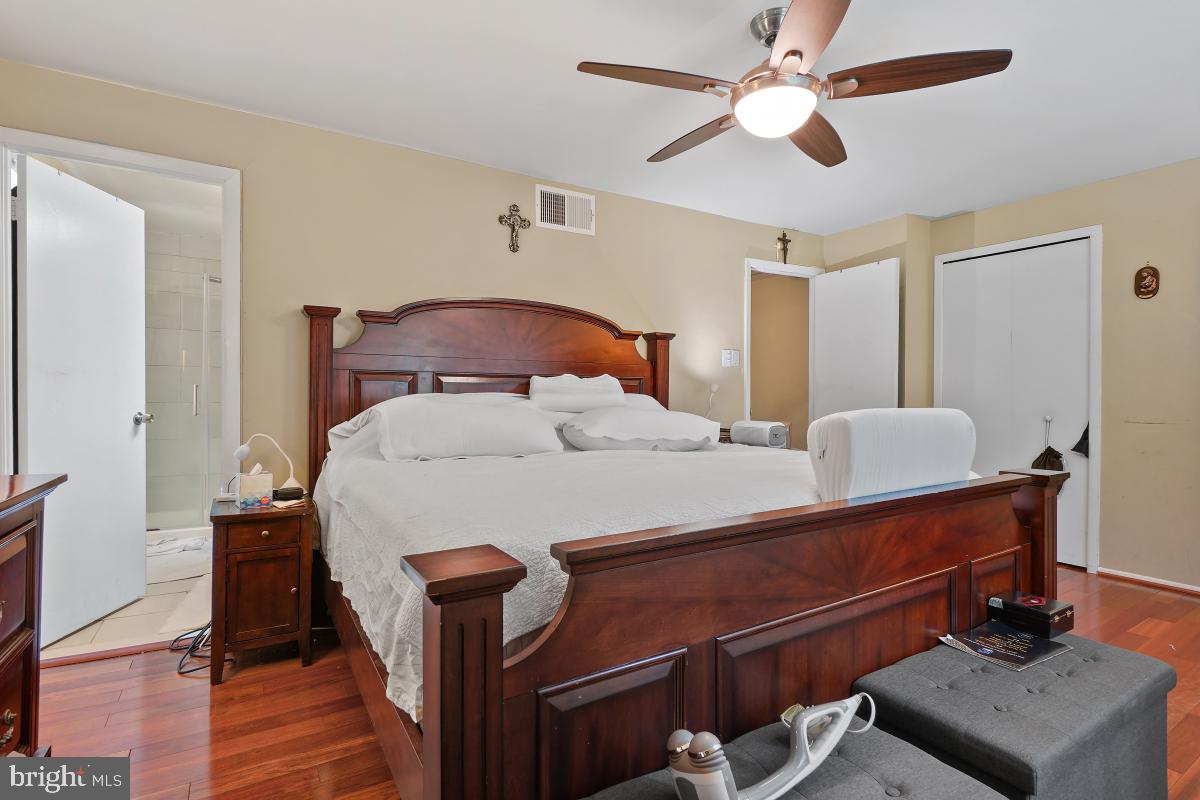 VILLAGE OF OWEN BROWN - Residential