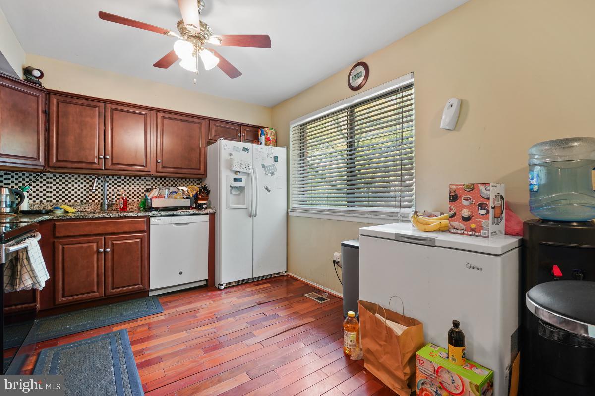 VILLAGE OF OWEN BROWN - Residential