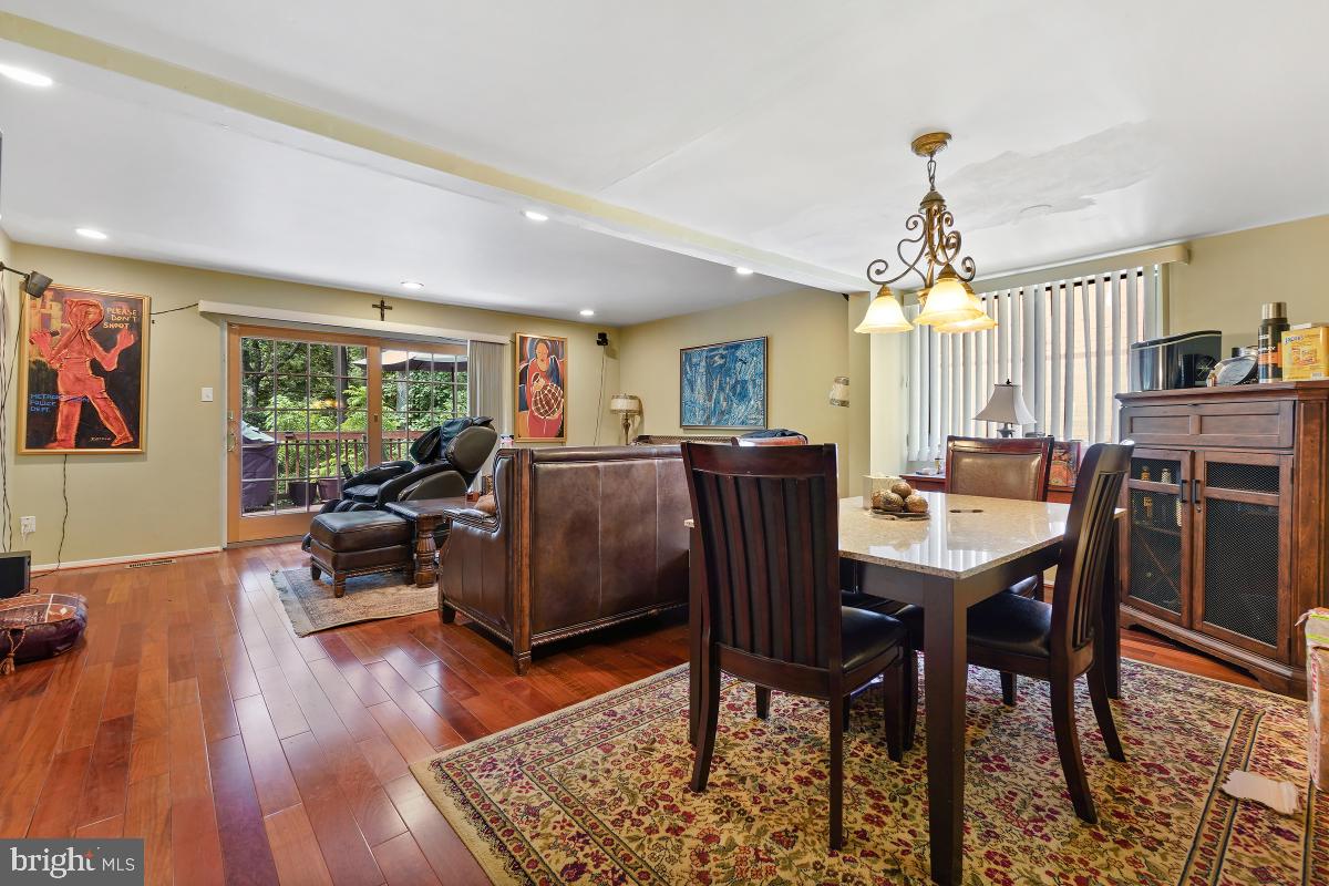 VILLAGE OF OWEN BROWN - Residential