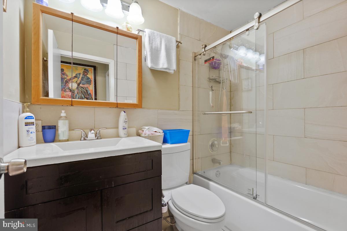 VILLAGE OF OWEN BROWN - Residential