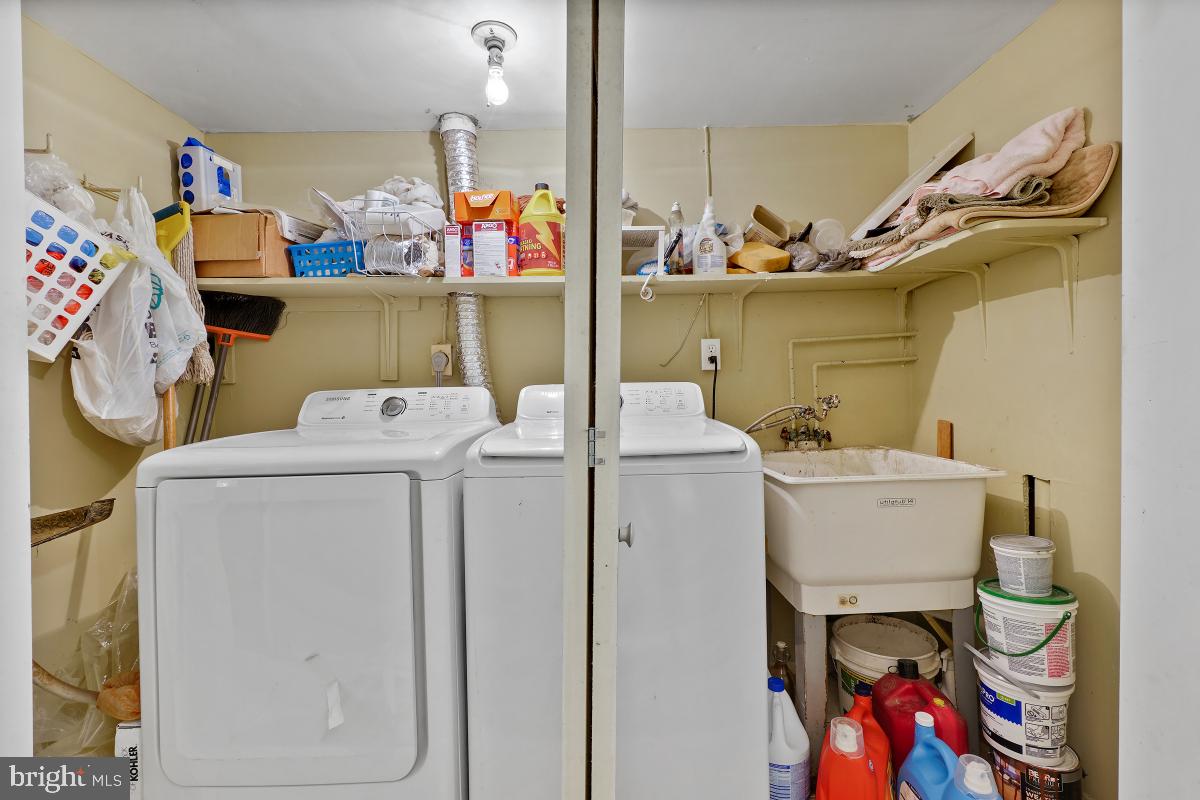 VILLAGE OF OWEN BROWN - Residential