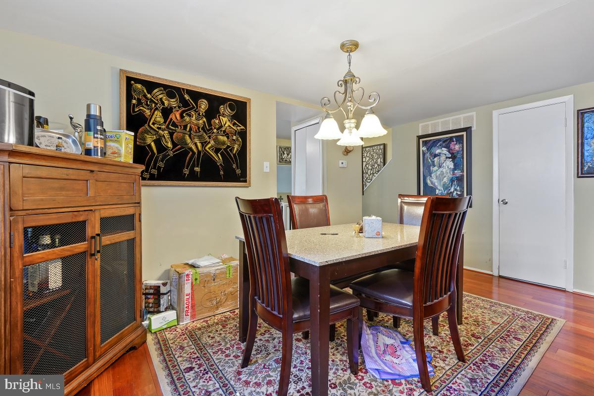 VILLAGE OF OWEN BROWN - Residential