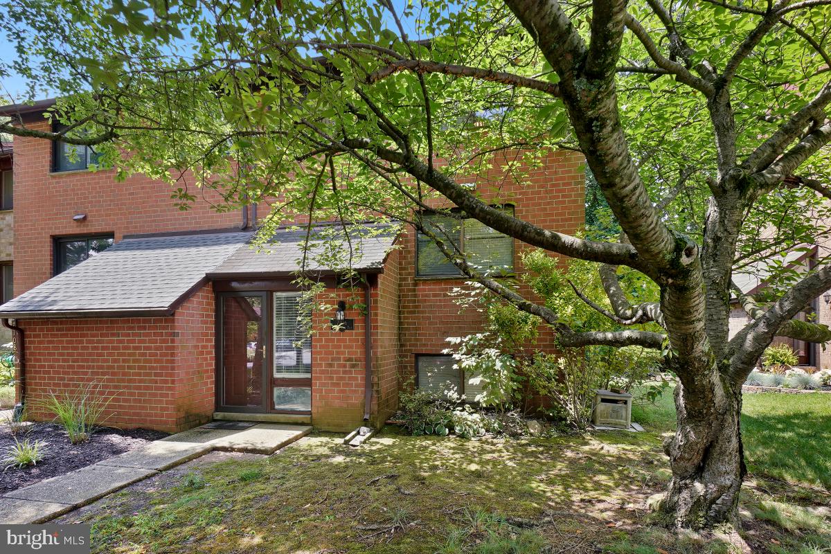 VILLAGE OF OWEN BROWN - Residential