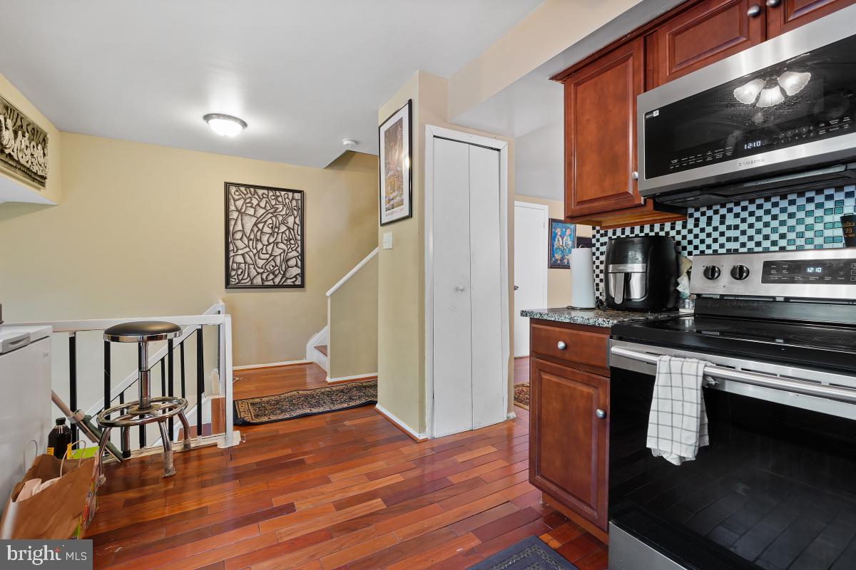 VILLAGE OF OWEN BROWN - Residential