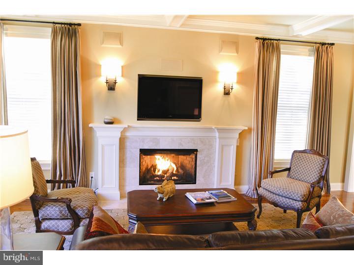 CANAL STREET - Residential