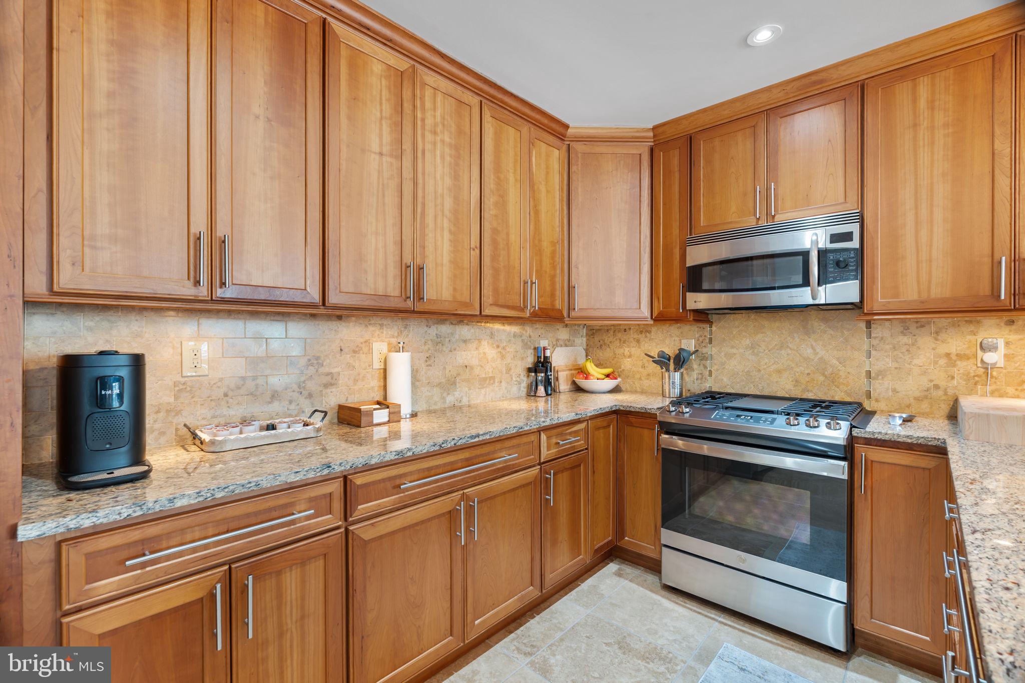 BELLA VISTA - Residential