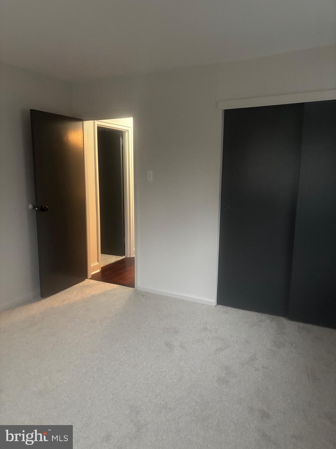 VALLEY HOUSE - Residential Lease