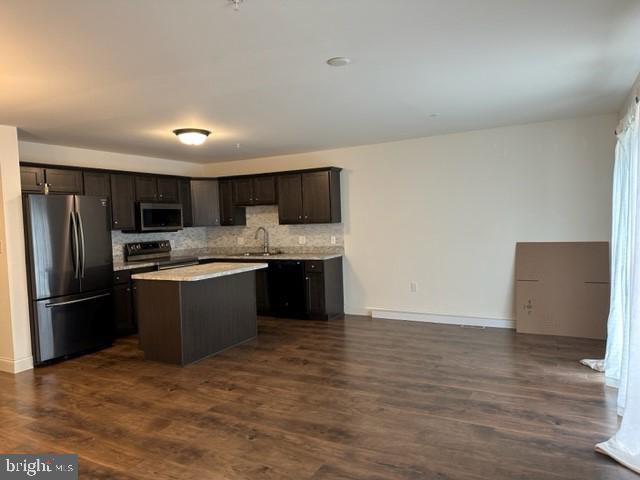 CREEKVALE - Residential Lease