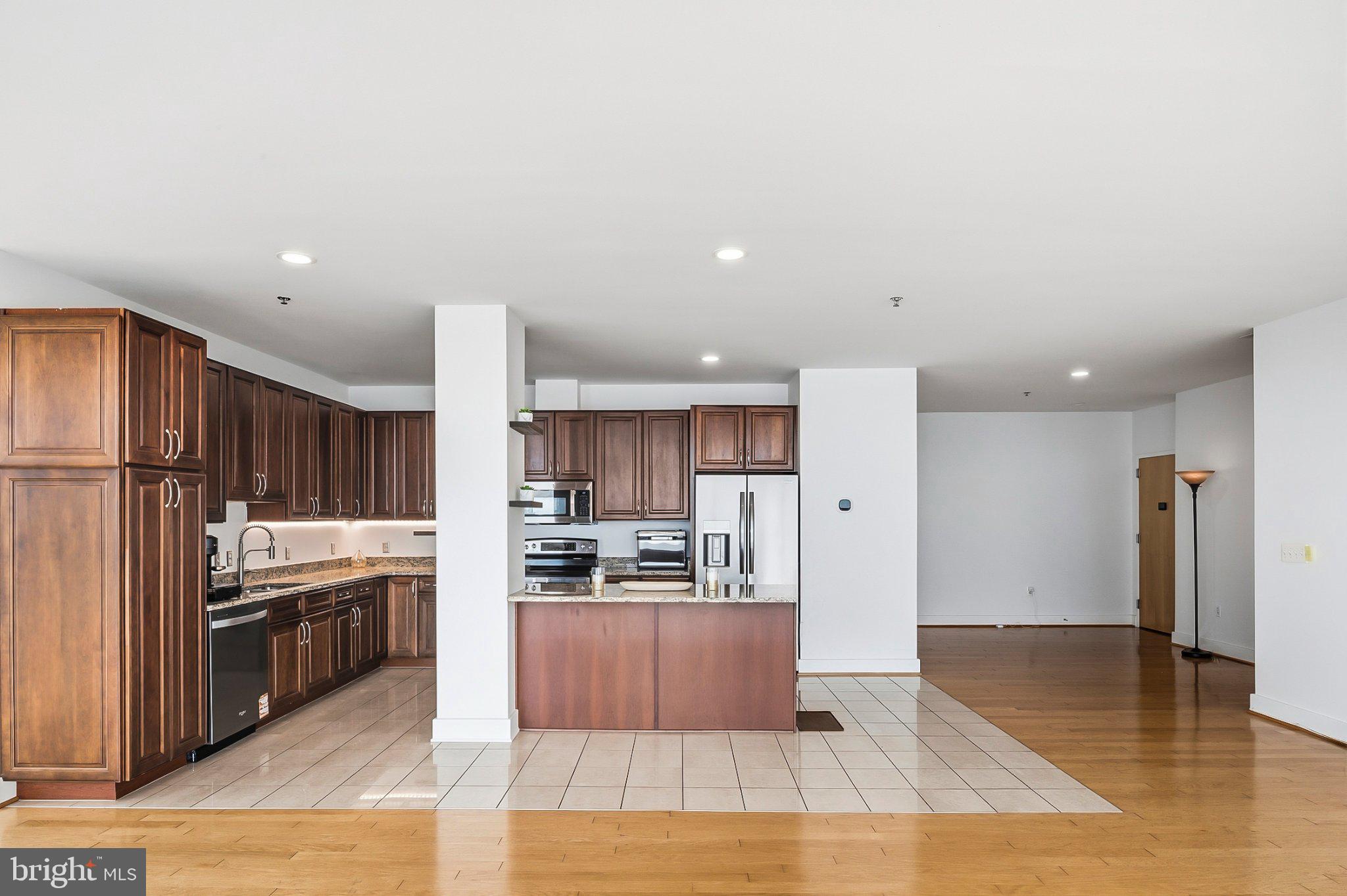 2772 LIGHTHOUSE POINT E 314